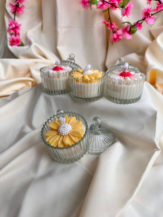 Daisy Candle