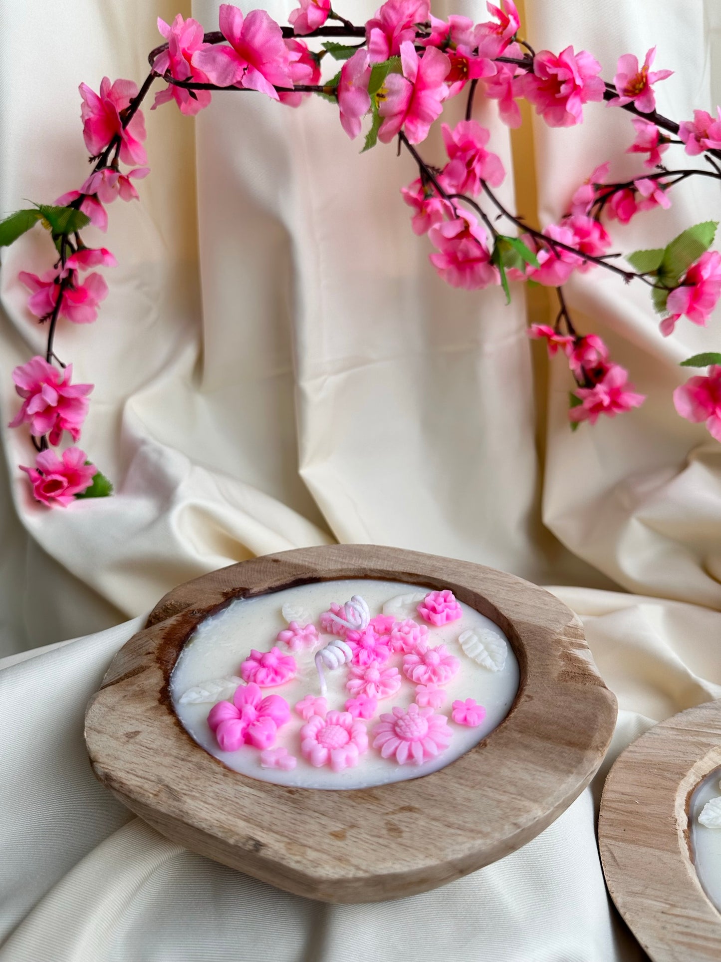 Teake  flower candle